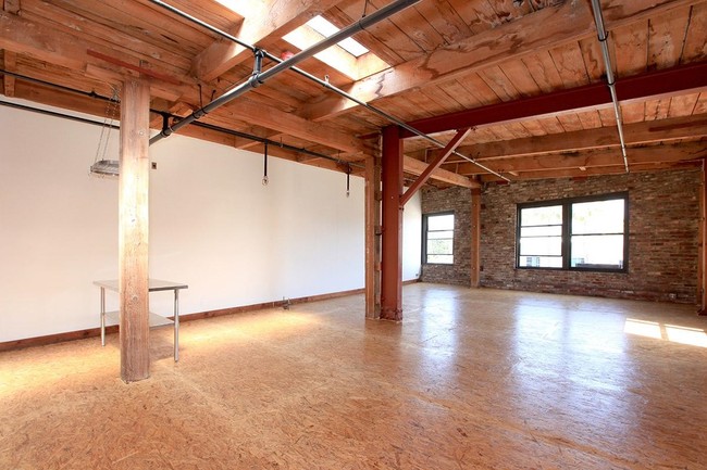 Foto del diseño de interior - The Newberry Lofts / Artist Loft Apartments