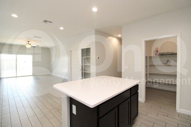 Building Photo - 24195 W Verlea Dr