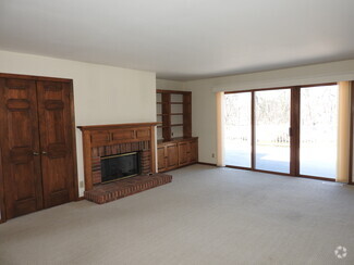 Building Photo - 1720 W Bradford Dr