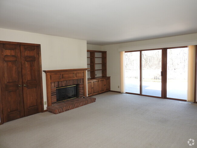 Building Photo - 1720 W Bradford Dr