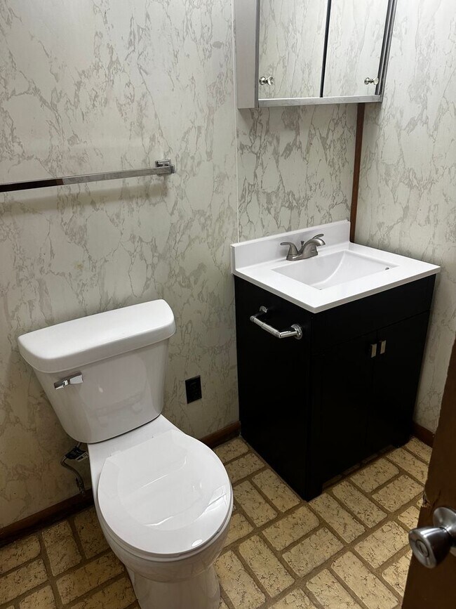 Foto del edificio - Huge Pet Friendly Home on Rockfords Souths...