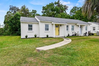 Building Photo - 3011 Terry Dr Building Photo - 3011 Terry Dr