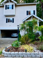 Building Photo - 4302 Lupine Ct