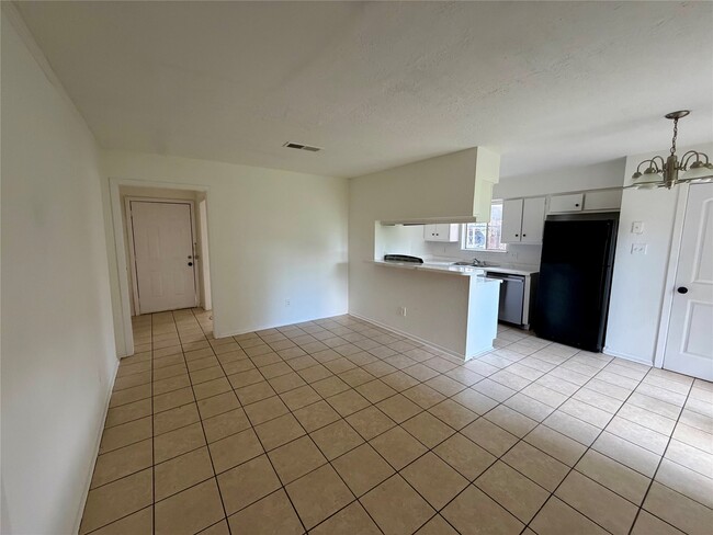 Building Photo - 12818 Segrest Dr