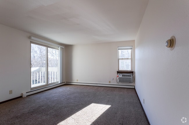 2 habitaciones, 1 baño - Lakeview Village