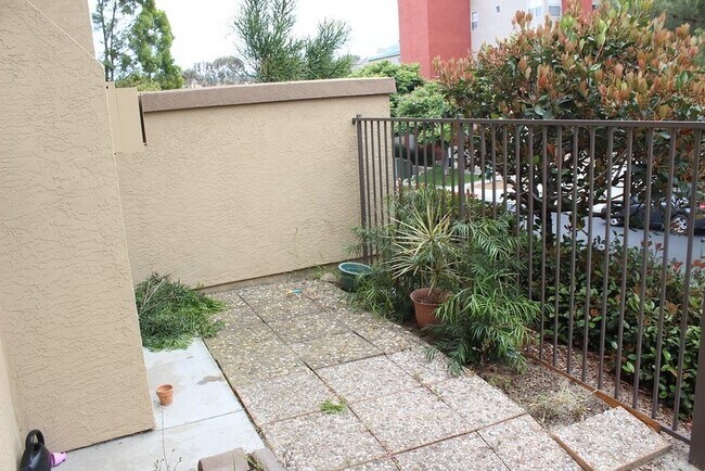 Foto del edificio - 12613 El Camino Real