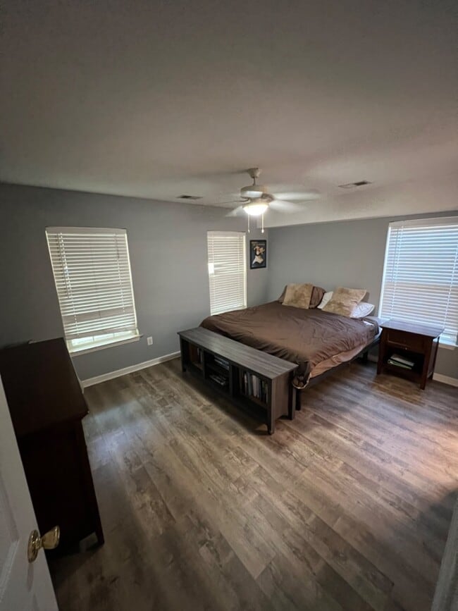 Photo - 704 Bunkhouse Dr