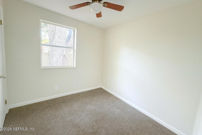 Foto del edificio - 6773 Restlawn Dr