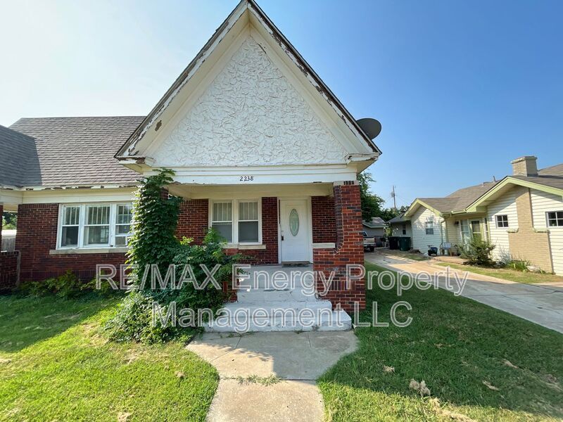 Primary Photo - 2238 NW 22nd St