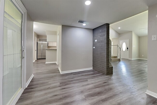 Building Photo - 2330 Wren Meadow Rd