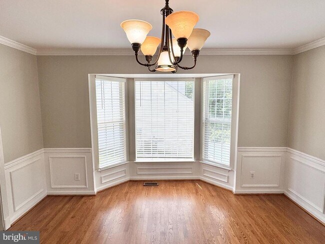 Foto del edificio - 16 Westchester Ct