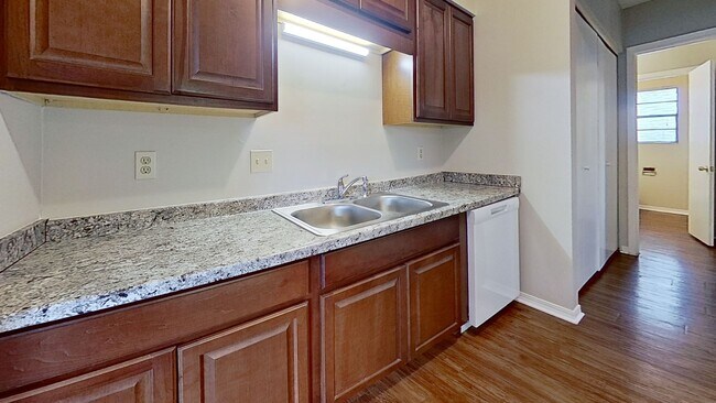 Foto del edificio - 477 Crabapple Ct