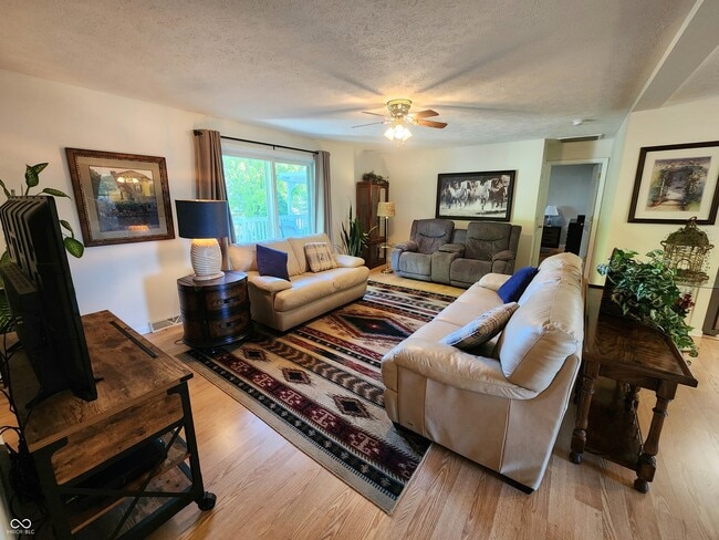 Foto del edificio - 107 Arrowhead St