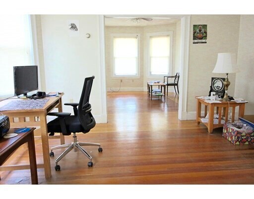 Foto del edificio - 420 Essex St
