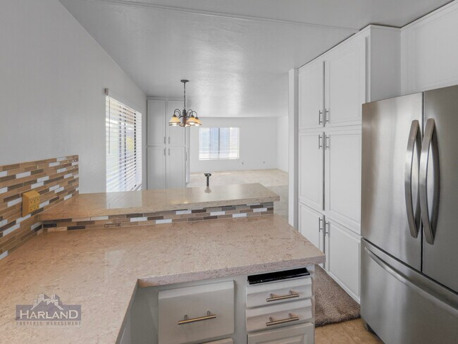 Foto del edificio - 4264 Sixth Avenue - 1-