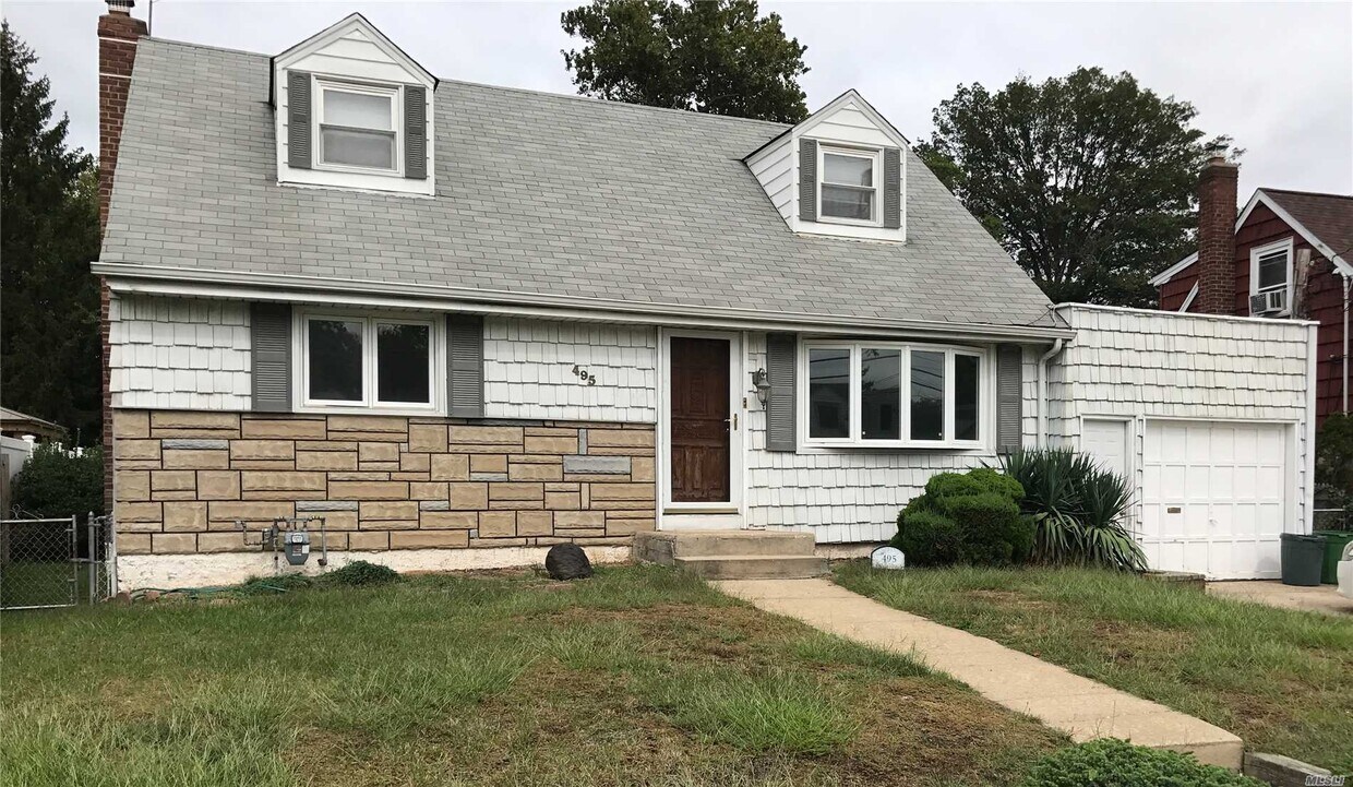 Primary Photo - 495 Morris Dr