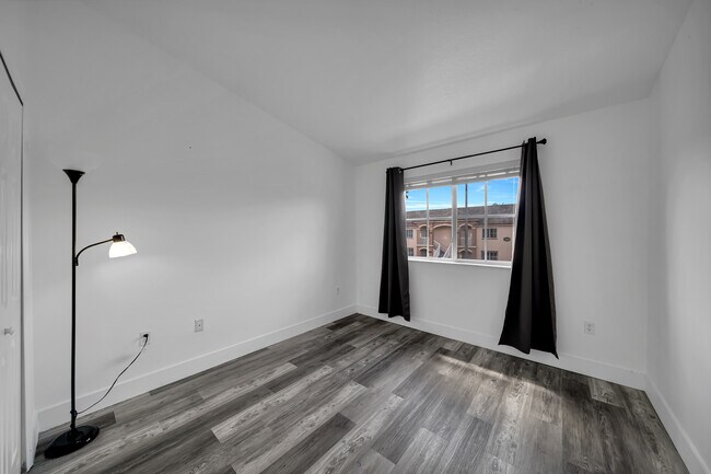 Foto del edificio - 1261 SE 27th St