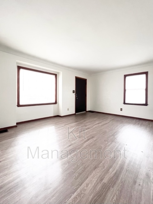 Foto del edificio - 4407 Packard Rd