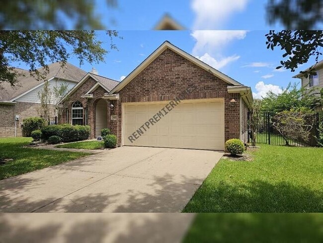 Photo - 5650 Horseshoe Falls House