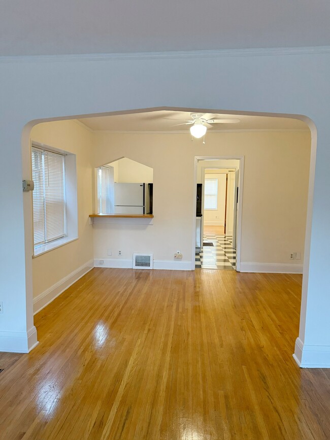 Foto del edificio - 3752 18th Ave S