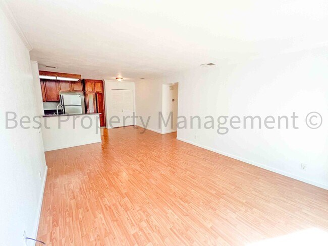 Foto del edificio - Perfect Shape Warm Springs Condo next to J...
