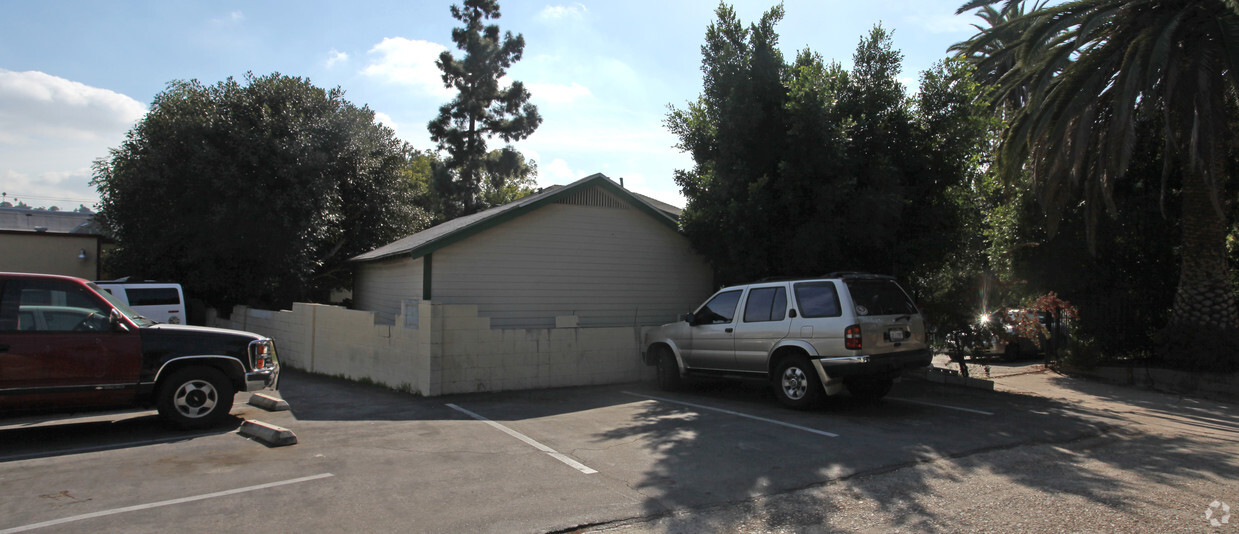 Building Photo - 211 Mt. Washington Dr