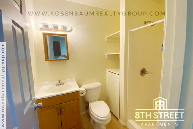 Foto del edificio - 3333 W 8th St