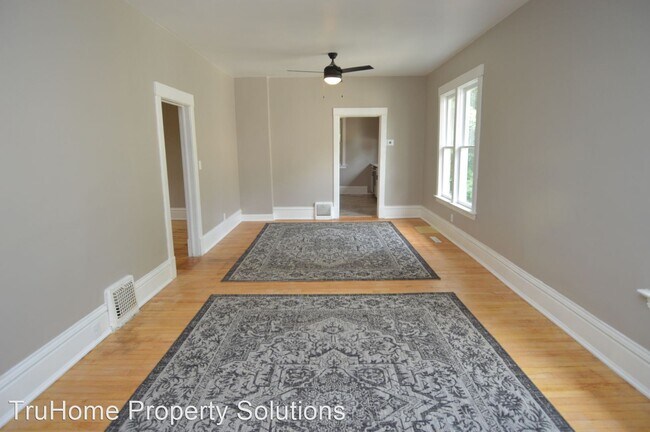 Building Photo - 2 br, 1 bath House - 611 Walsh St