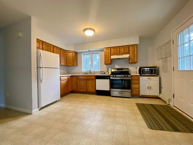 Building Photo - 185 Whitbeck Rd