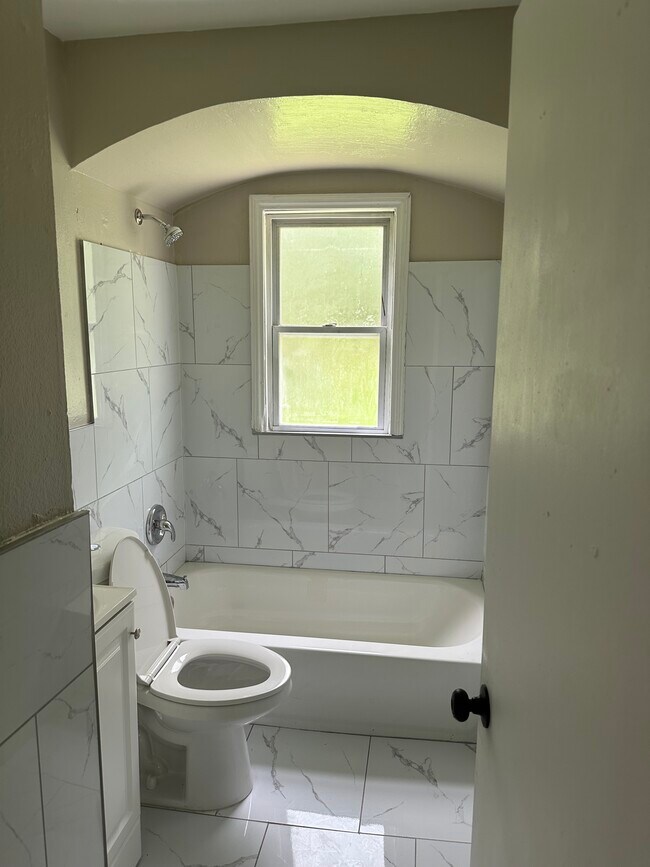 Foto del edificio - 10185 Winkler Dr