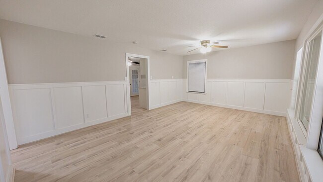 Foto del edificio - 101 W Flynn Ave