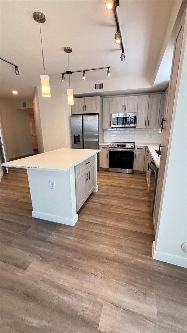 Foto del edificio - 8894 NW 44th St