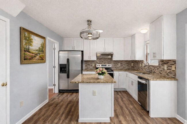 Foto del edificio - 8635 Oak Creek Dr