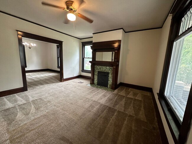 Foto del edificio - Timeless 3 Bedroom House!