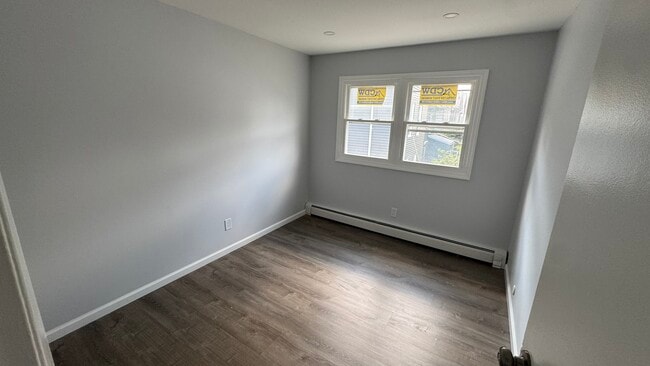 Building Photo - 627 Avenue E