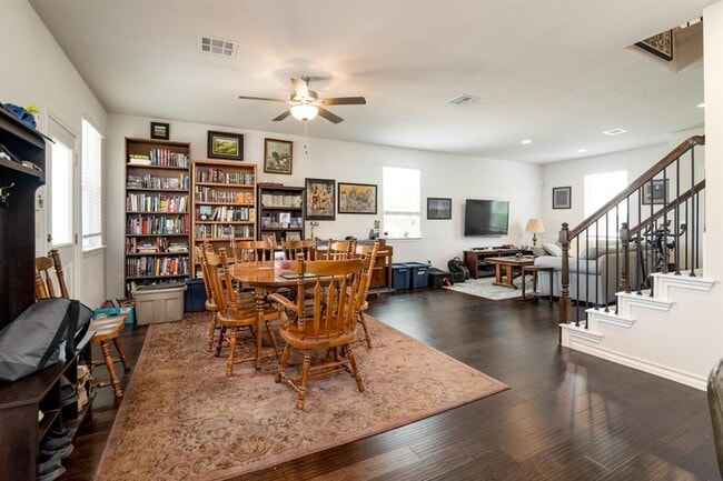Foto del edificio - 5300 Mulberry Grove Ln