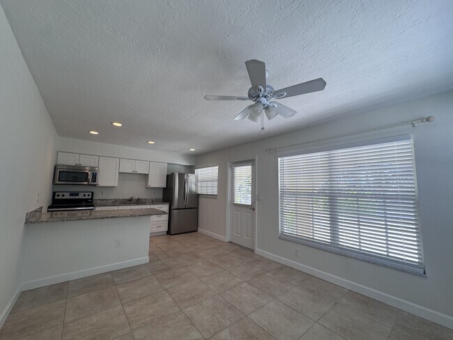Building Photo - 420 Palmetto Ct