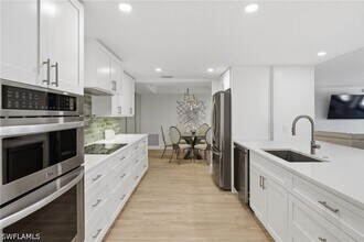 Building Photo - 5601 Turtle Bay Dr
