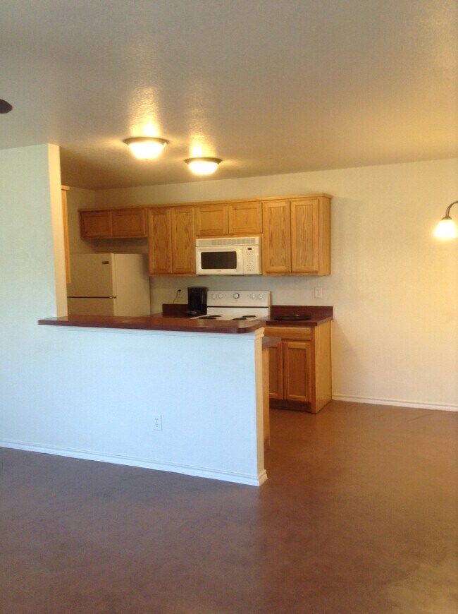 Building Photo - 8124 Doreen Ave