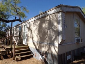 Building Photo - 919 Austin St