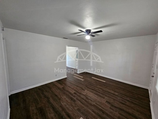 Foto del edificio - 1010 Edgewood Ave W
