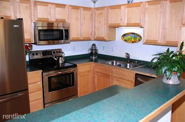 Building Photo - 1625 Rockview Cir