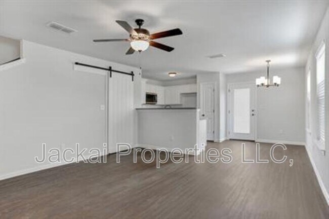 Foto del edificio - 232 W Lake Ave