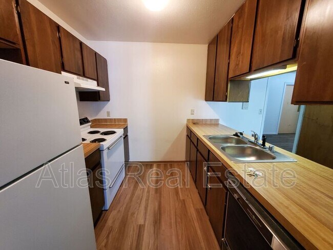 Foto del edificio - 1300 12th St