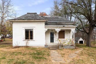 Building Photo - 309 W Samuel St