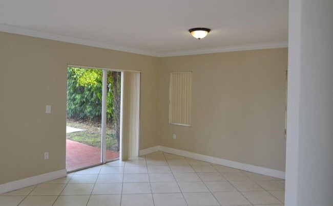 Foto del edificio - 16201 SW 141st Ave