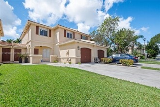 Building Photo - 16418 SW 72nd Terrace