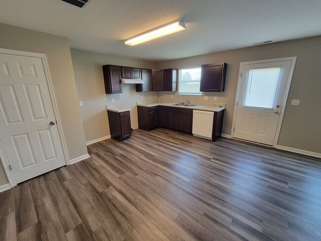Building Photo - 837 Prescot Cir