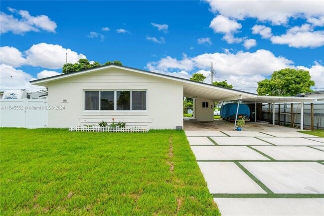 Building Photo - 8842 SW 41st Terrace