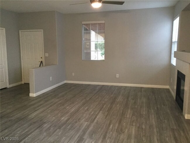 Foto del edificio - 7716 Constanso Ave